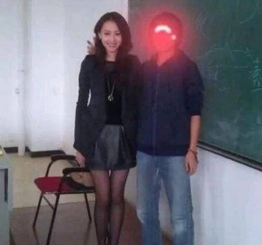 生物老师穿丝袜偷拍,揭开生物老师的人性隐秘面