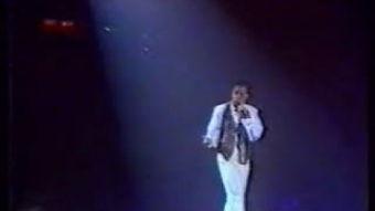 张国荣演唱会视频,张国荣演唱会经典瞬间回顾